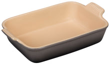 Load image into Gallery viewer, Le Creuset Heritage Medium Rectangular Dish