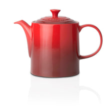 Load image into Gallery viewer, Le Creuset &quot;Grand&quot; Traditional Teapot
